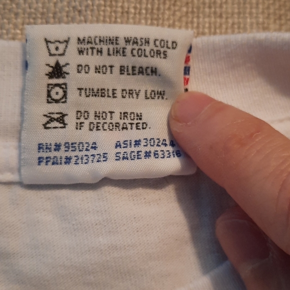 2014 edition Buffalo, NY Designer T-shirt - Picture 5 of 7